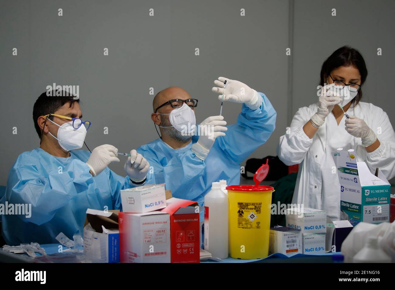 Naples, Italy. 08th Jan, 2021. Health workers prepare doses of the Pfizer-BioNTech COVID-19 vaccine at a coronavirus disease (COVID-19) vaccination center in Naples, Italy, Credit: Independent Photo Agency/Alamy Live News Stock Photo