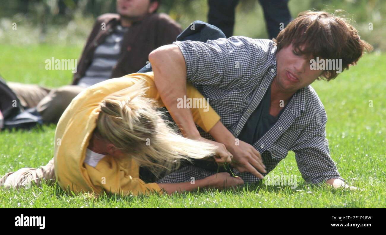 New York 10-02-07 Ashton Kutcher & Cameron Diaz movie set ''What Happens In Vegas in Central Park.Jones, Photo By John Barrett/PHOTOlink Stock Photo