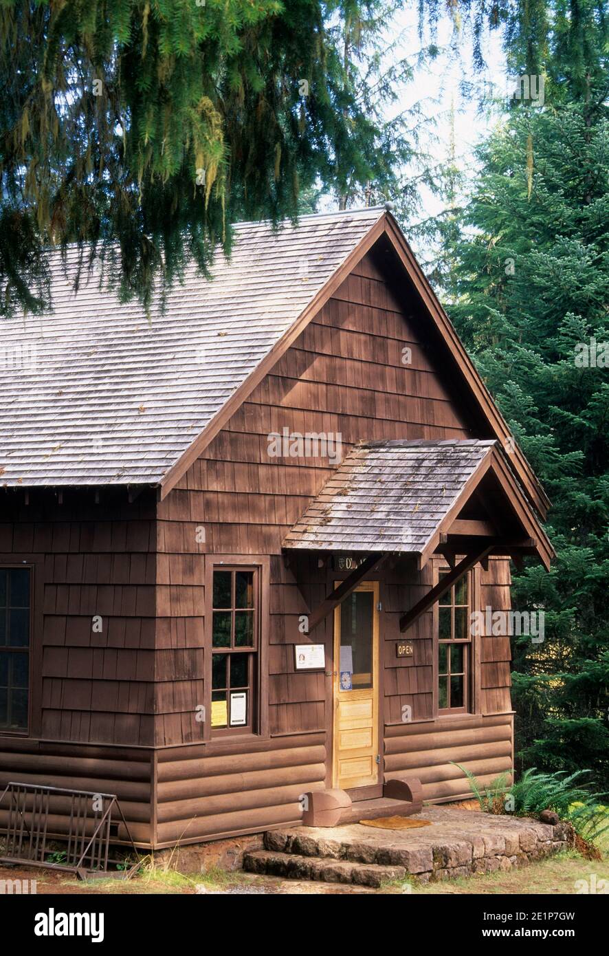 Clackamas lake ranger station hires stock photography and images Alamy