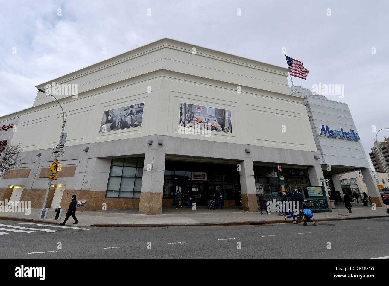 https://c8.alamy.com/comp/2E1P81G/new-york-usa-08th-jan-2021-ikea-the-swedish-furniture-store-chain-opened-its-first-mini-ikea-store-in-the-united-states-in-the-queens-borough-of-new-york-city-ny-january-8-2021-at-only-115000-square-feet-the-store-will-carry-an-array-of-home-furnishing-goods-similar-to-the-larger-stores-but-will-be-geared-toward-storage-solutions-and-small-space-new-york-city-living-conditions-the-opening-date-was-not-announced-to-avoid-large-crowds-in-the-time-of-covid-19-photo-by-anthony-beharsipa-usa-credit-sipa-usaalamy-live-news-2E1P81G.jpg