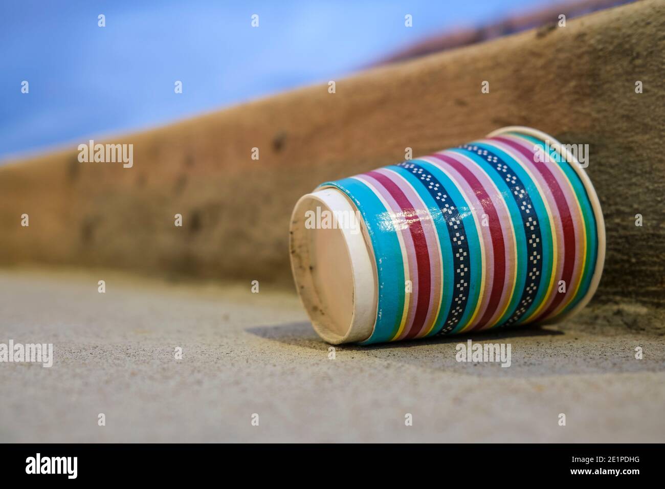 Discarded single usage paper cup litter, discarded coffee cup Stock ...