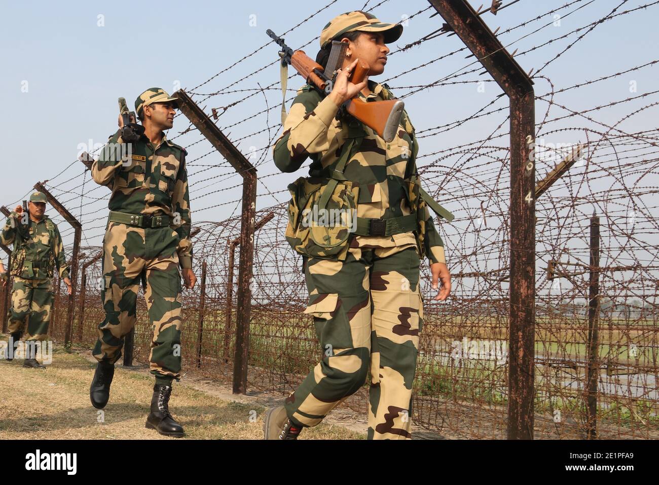 India Bangladesh Border High Resolution Stock Photography And Images Alamy