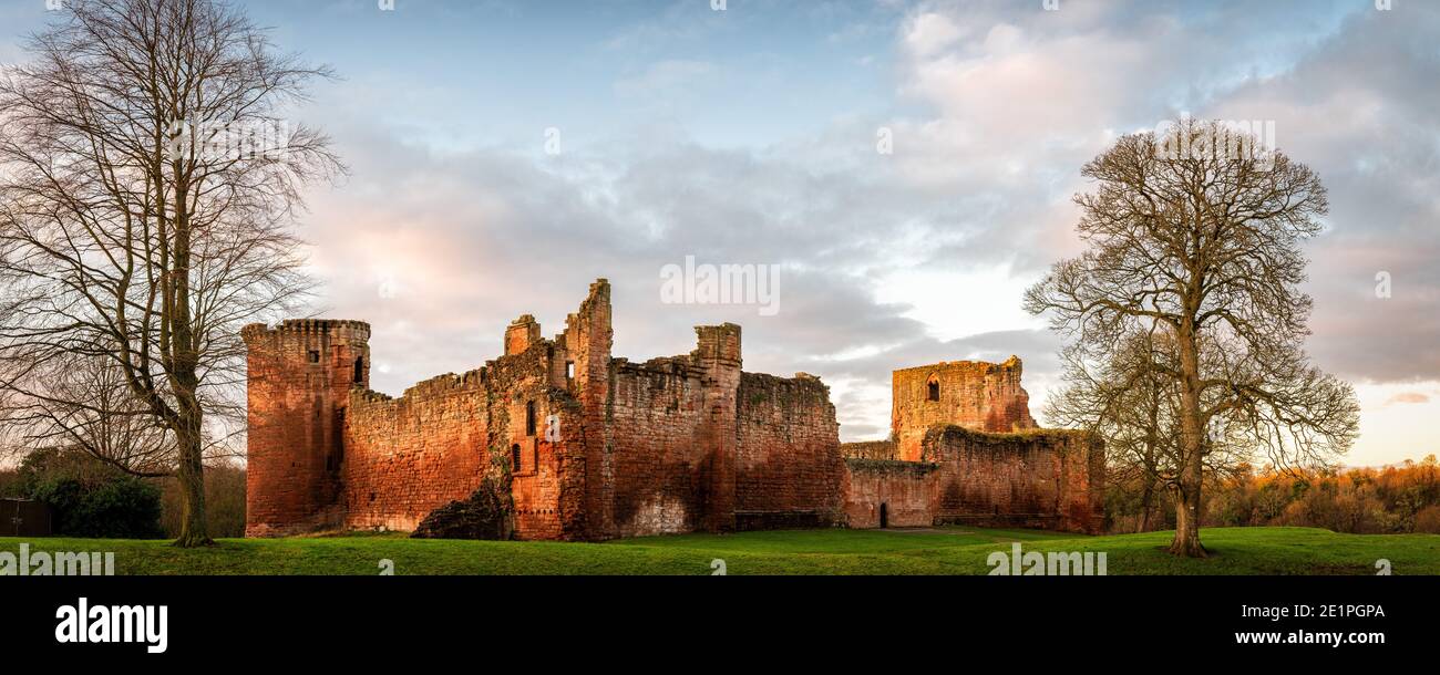 Bothwell Castle, Bothwell, South Lanarkshire, Scotland, UK Stock Photo