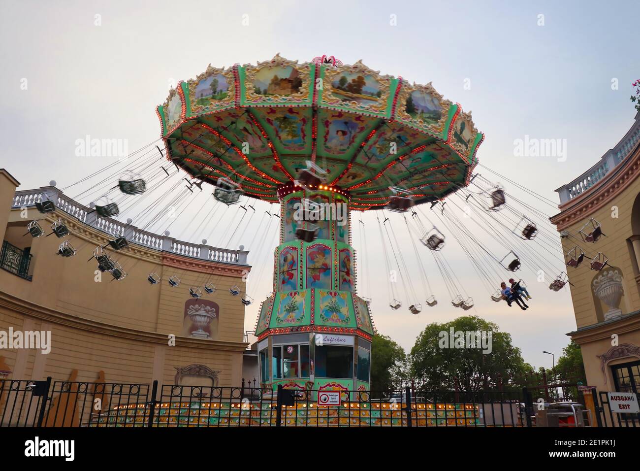Vienna Swing Ride Park swings night hi-res stock photography and images - Alamy