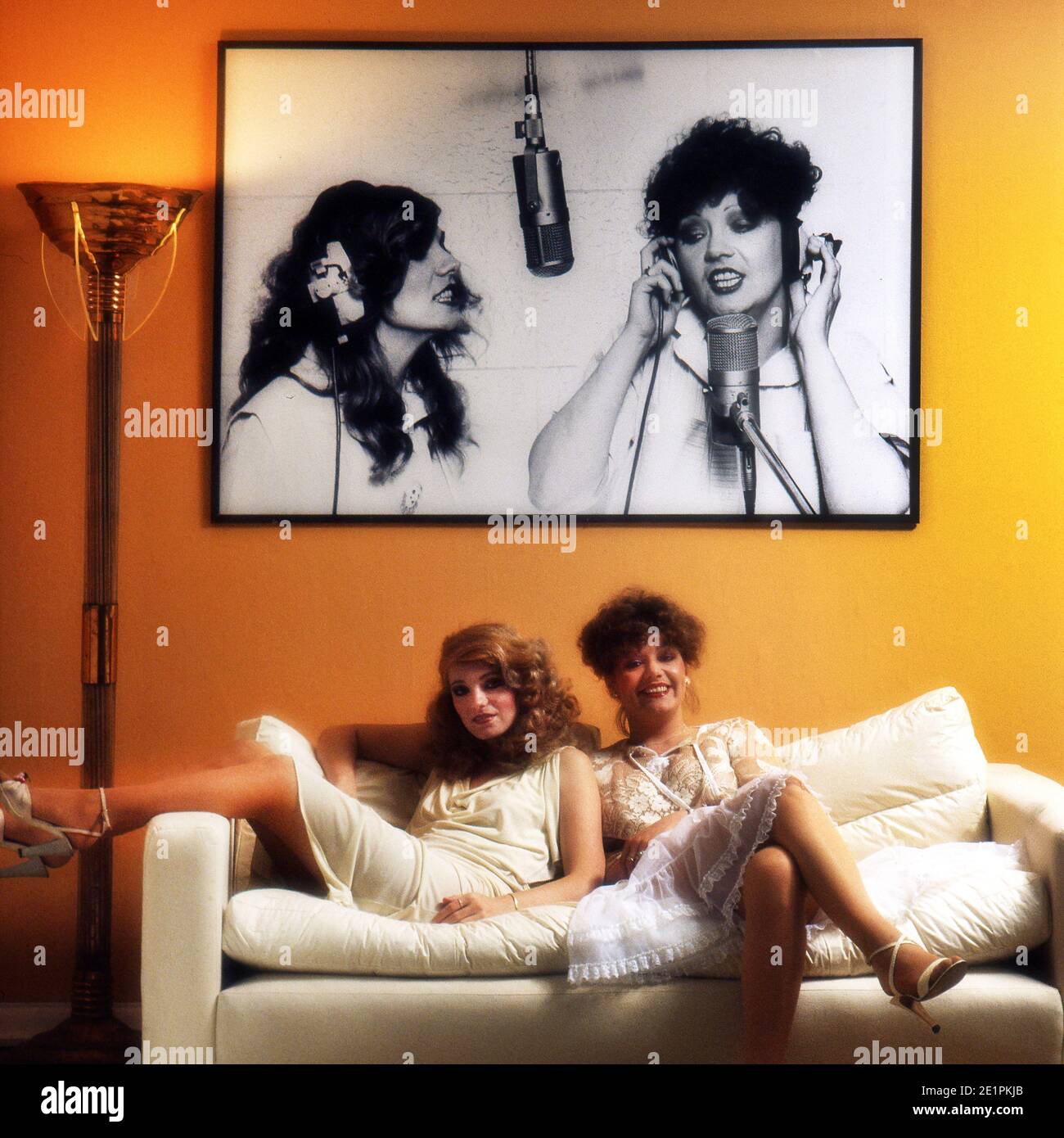 The Chanter Sisters. Doreen(Left) Irene(Right) 1978 Stock Photo