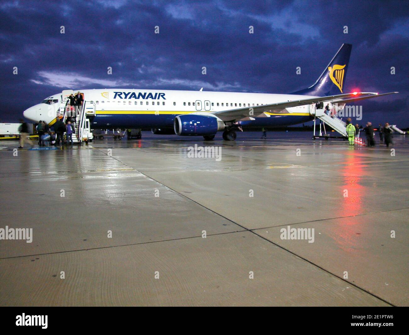 Ryan air Ryanair cut price airline aircraft on tarmac at Frankfurt  Hahn Stock Photo
