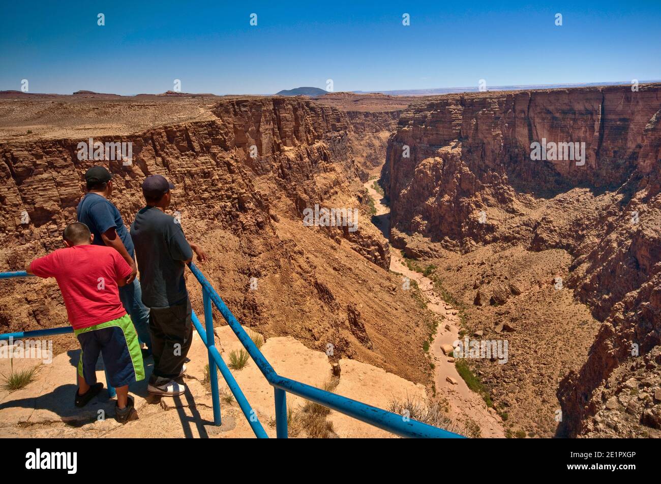 Visitors at viewpoint at Little Colorado River Gorge Tribal Park, near Grand Canyon and town of Cameron, Navajo Indian Reservation, Arizona, USA Stock Photo