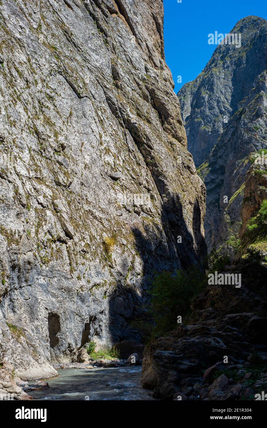 Mountain road to Khinalig village, Quba region, Azerbaijan Stock Photo