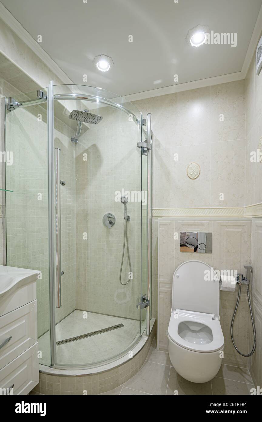 Modern luxury white and chrome bathroom Stock Photo