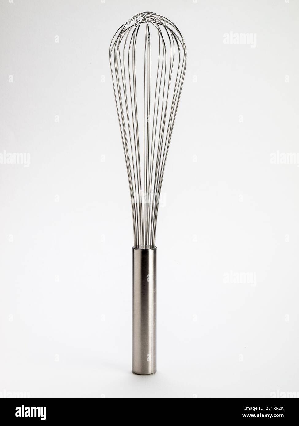 https://c8.alamy.com/comp/2E1RP2K/manual-stainless-steel-egg-beater-isolated-on-white-background-2E1RP2K.jpg