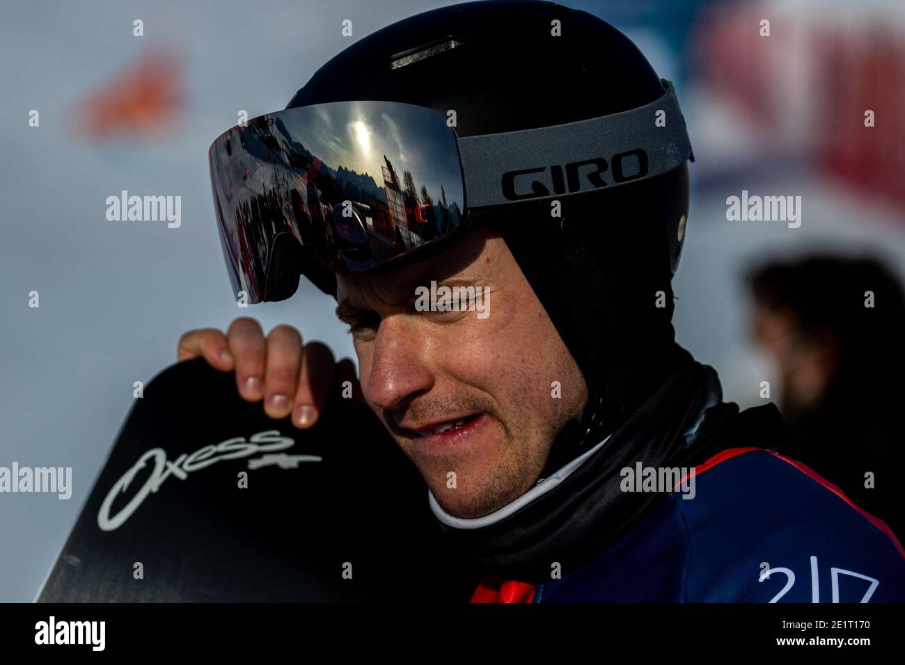 Scuol, Schweiz. 09th Jan, 2021. 09.01.2021, Scuol, Alpin Worldcup, FIS Snowboard Alpin Worldcup Scuol, GALMARINI Nevin (SUI) is only 7 ahead of his compatriot CAVIEZEL Dario (SUI) Credit: SPP Sport Press Photo. /Alamy Live News Stock Photo