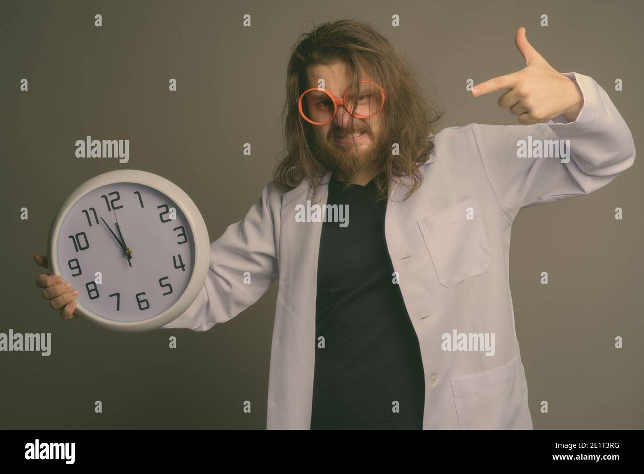 Angry pointing doctor young man hi-res stock photography and images - Alamy