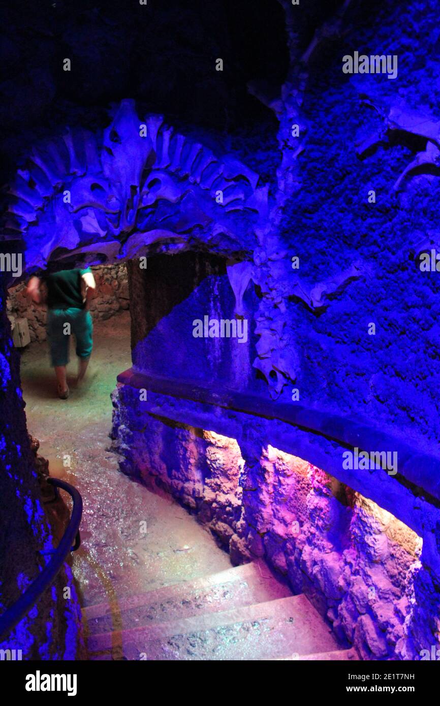 The Maze Grotto Leeds Castle vrogue.co