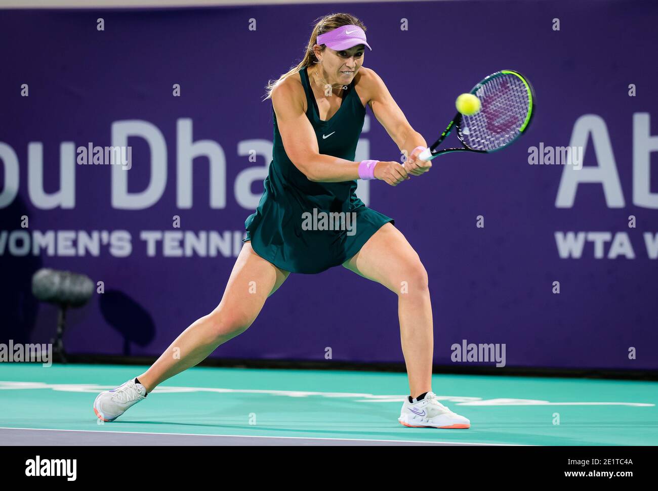 Paula Badosa of Spain in action against Alize Cornet of France during the second round at the 2021 Abu Dhabi WTA Women&#039;s Tenn / LM Stock Photo