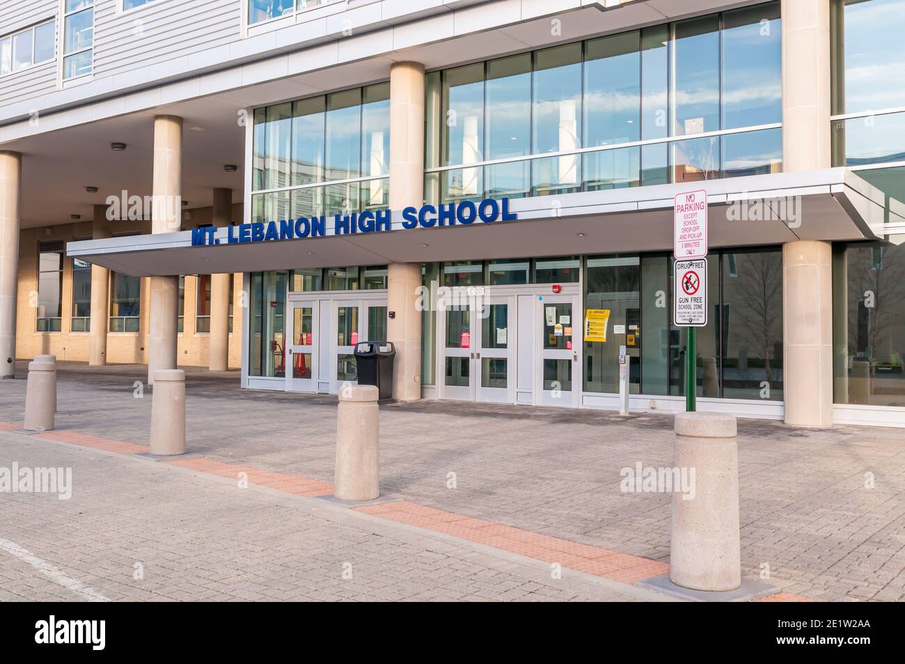 The entrance to the Mount Lebanon High School, Mount Lebanon