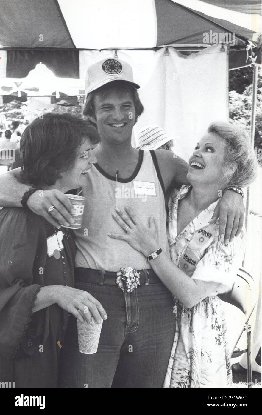 SALLY STRUTHERS Josh Taylor Lieux Dressler Credit: Ralph Dominguez