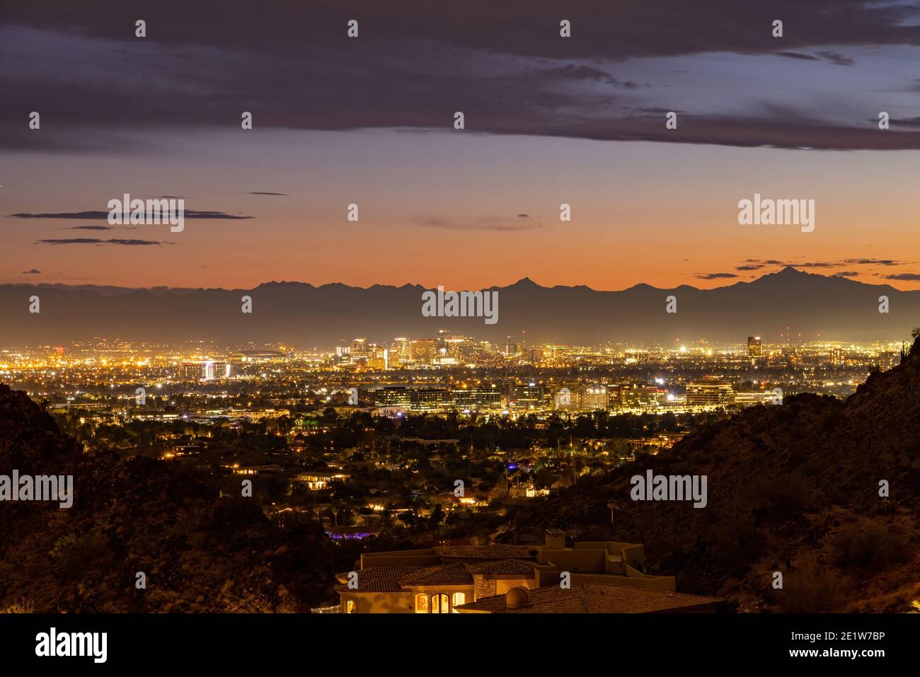 Phoenix arizona skyline night hi-res stock photography and images - Alamy