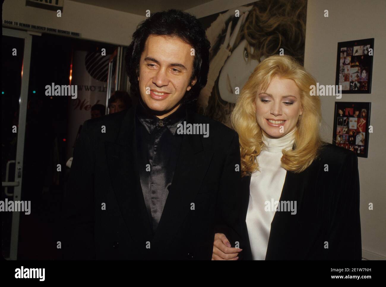 GENE SIMMONS with Shannon Tween 1987 f3853 KISS Credit: Ralph Dominguez ...