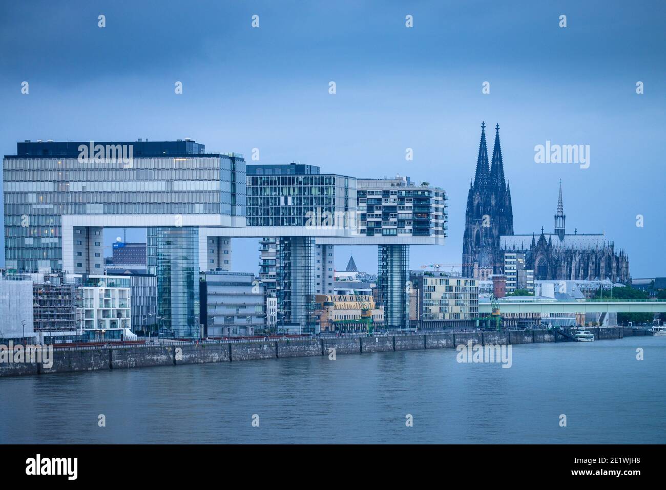 Koeln kranhaeuser hi-res stock photography and images - Alamy