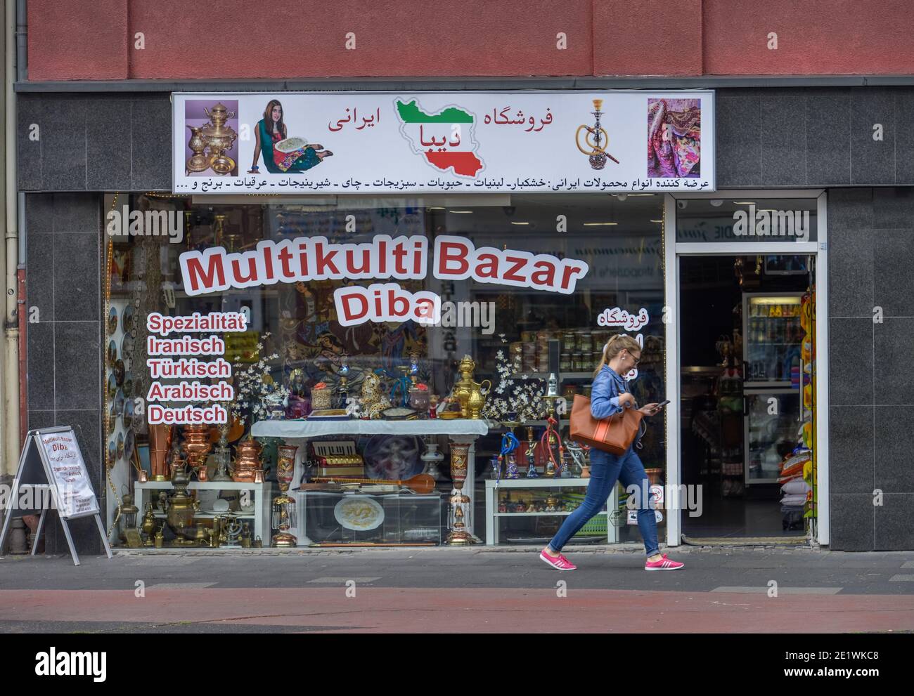 Multikulti-Bazar, Neusser Strasse, Nippes, Koeln, Nordrhein-Westfalen, Deutschland Stock Photo