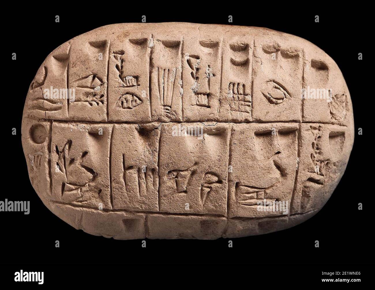 6688. Tablet with Pictographs, Uruk, Mesopotamia, dating c. 3500 BC. Stock Photo