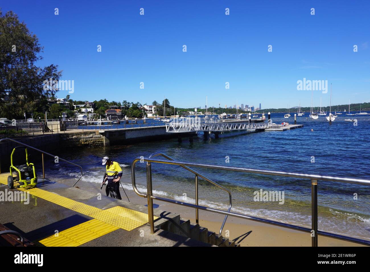 Horizon View of Sydney Harbour from Watsons Bay Baths Stock Photo Alamy