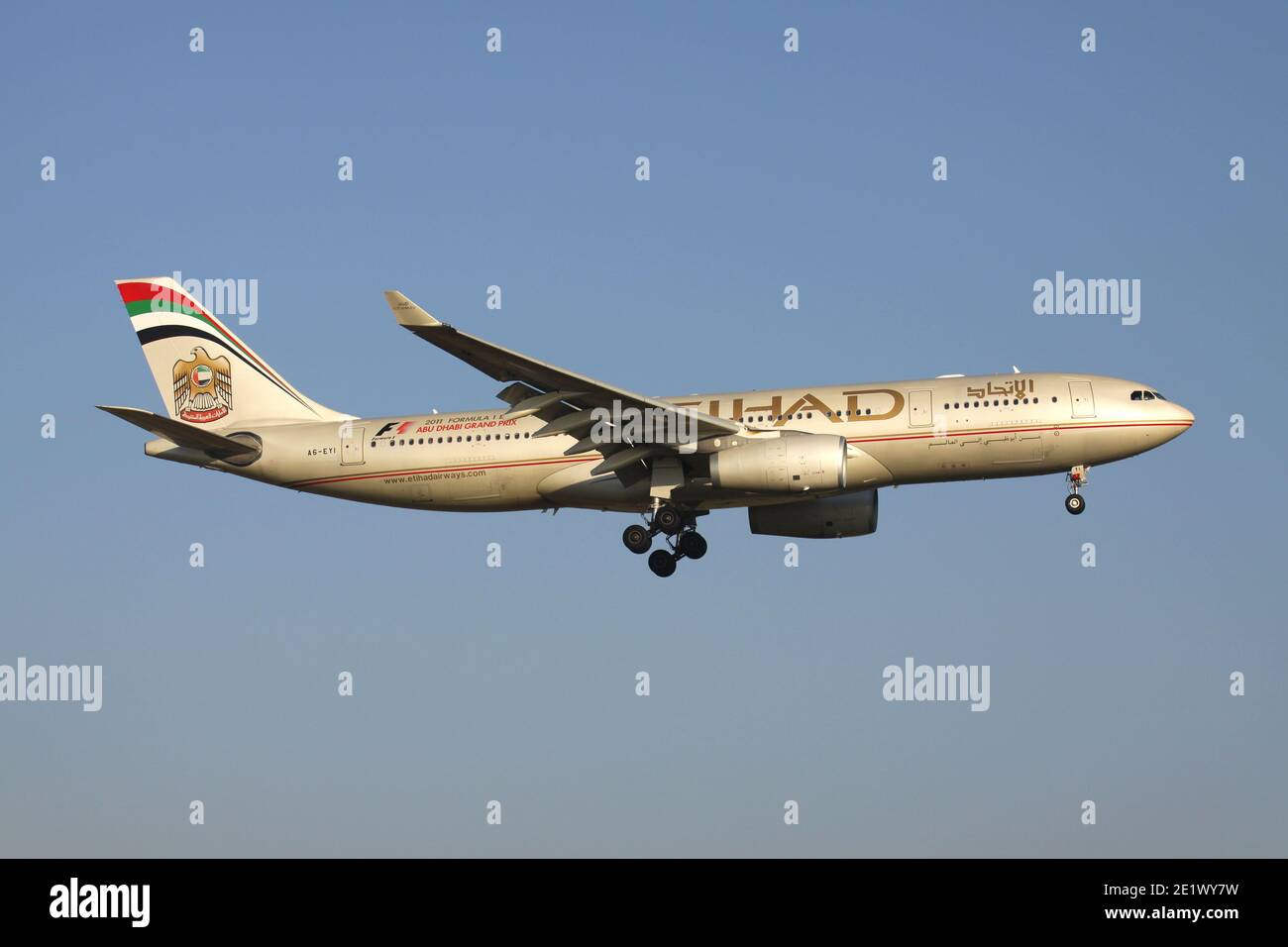 JC WINGS 1/200 ETIHAD AIRBUS A330-200 2014 FORMULA 1 GRAND