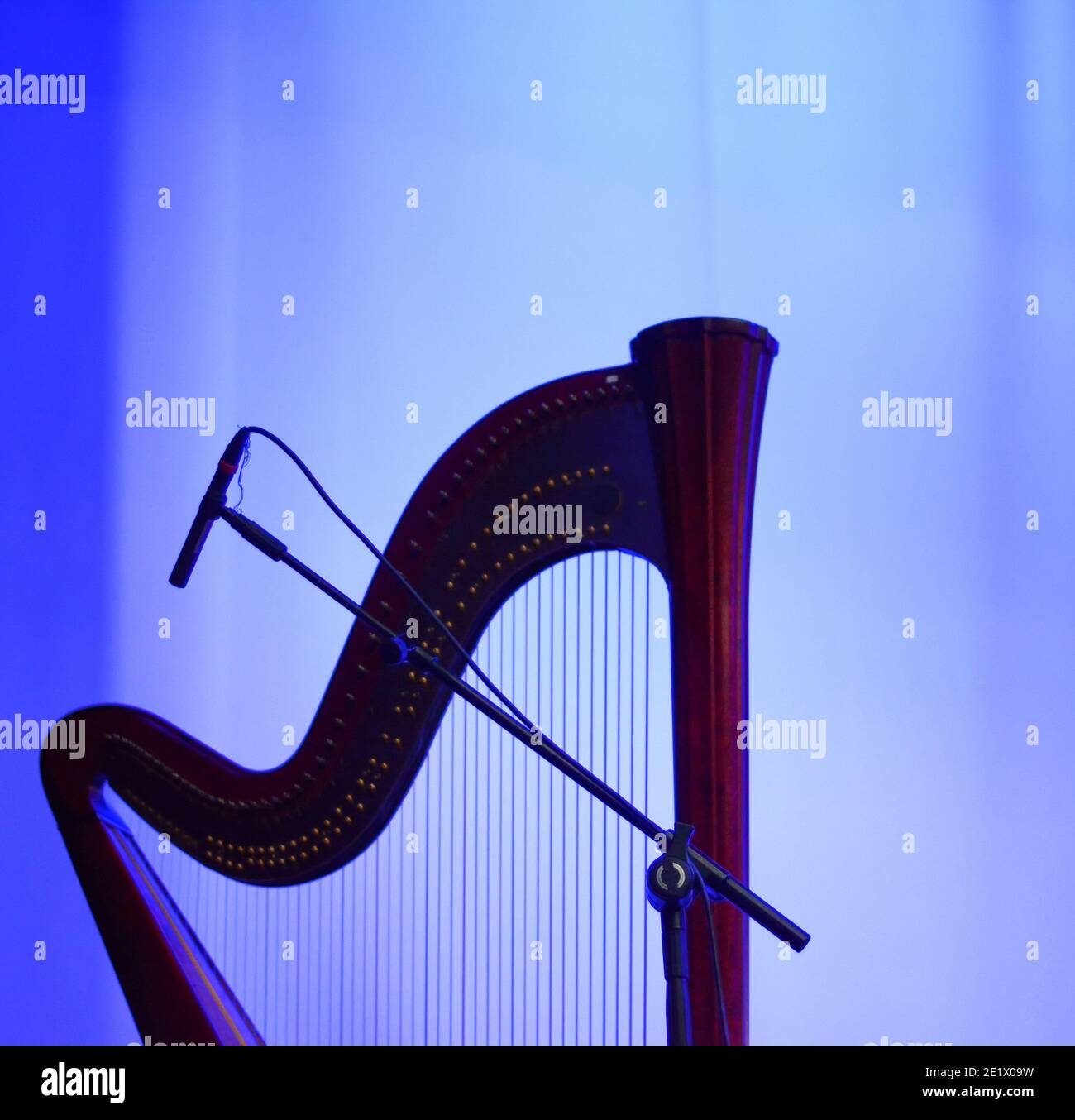 Lyre player musicians hires stock photography and images Alamy