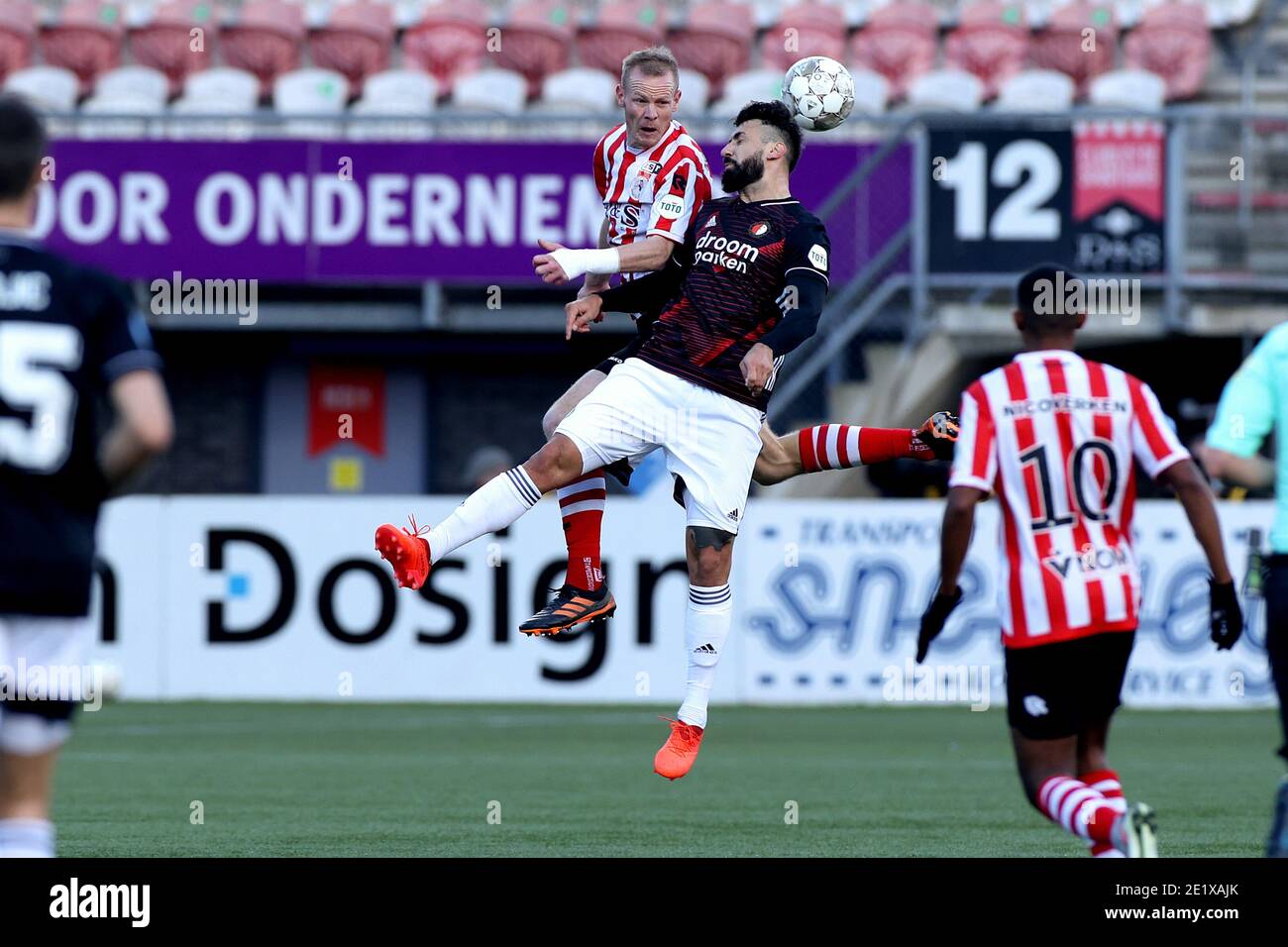 ROTTERDAM, NETHERLANDS - JANUARY 10: L-R: Tom Beugelsdijk of Sparta Rotterdam, Lucas Pratto of Feyenoord during the Dutch Eredivisie match between Sparta Rotterdam and Feyenoord at Het Kasteel on January 10, 2021 in Rotterdam, Netherlands (Photo by Herman Dingler/BSR AgencyOrange PicturesAlamy Live News) Stock Photo