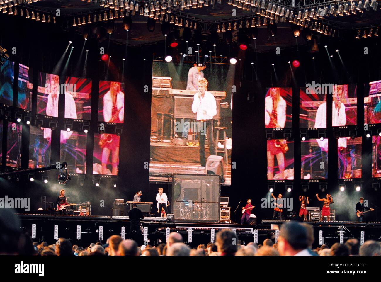 Rod Stewart On Stage At The Safeway Picnic In The Park 2002 Held In Rod Stewart On Stage At The Safeway Picnic In The Park 2002 Held In