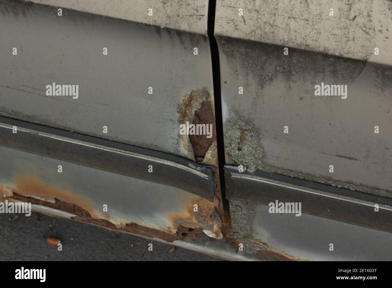 Steel plate with rust. Old car body Stock Photo - Alamy