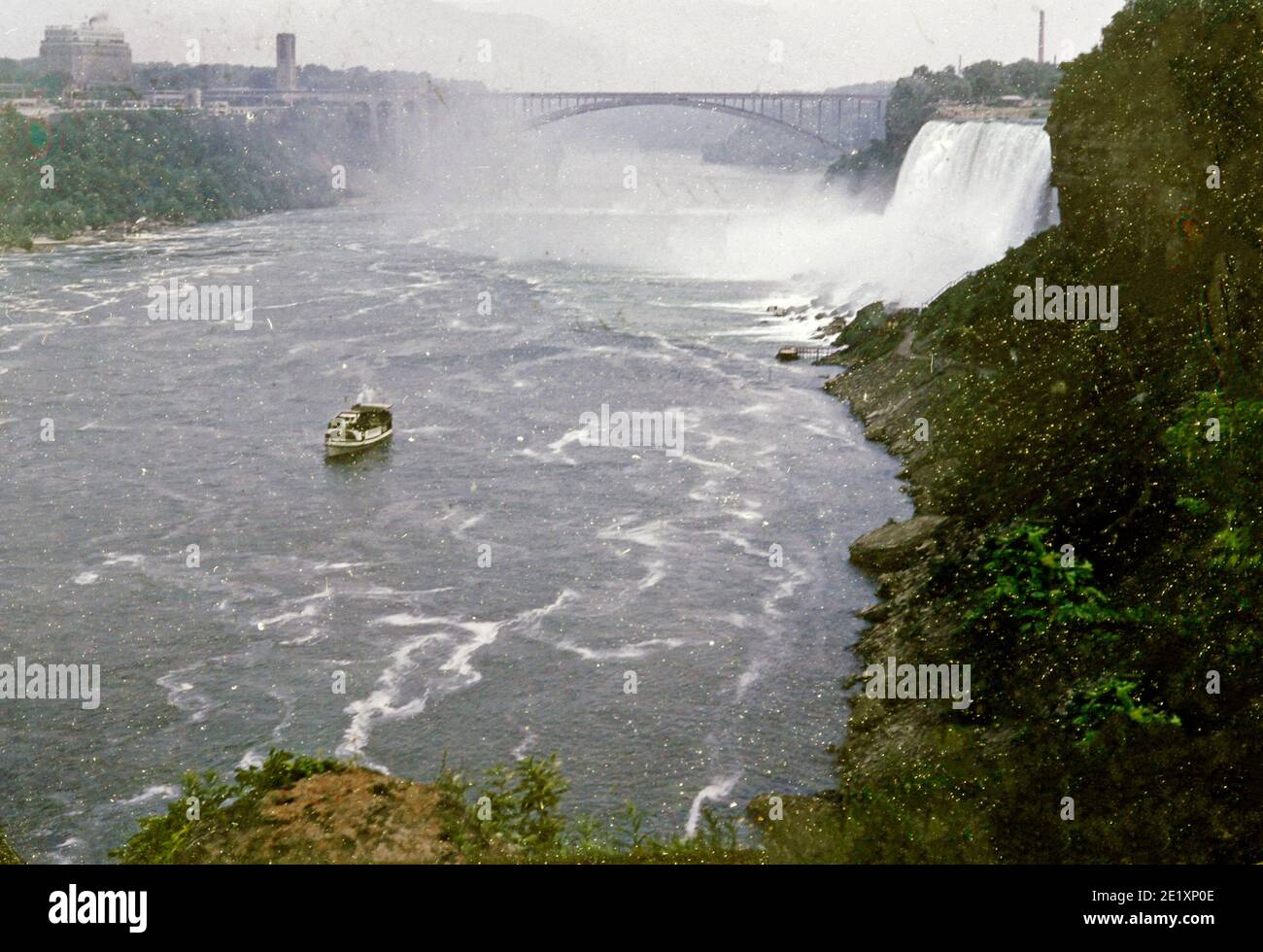 The Maid of the Mist and Rainbow Bridge, Niagara Falls, circa 1950 Stock Photo