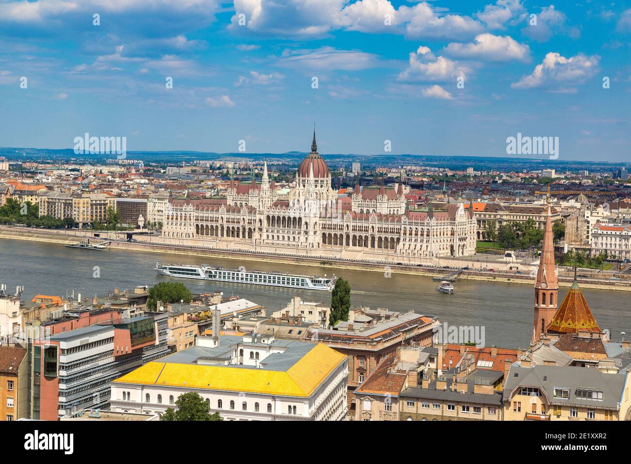 panoramic-view-of-budapest-and-parliament-building-in-hungary-in-a