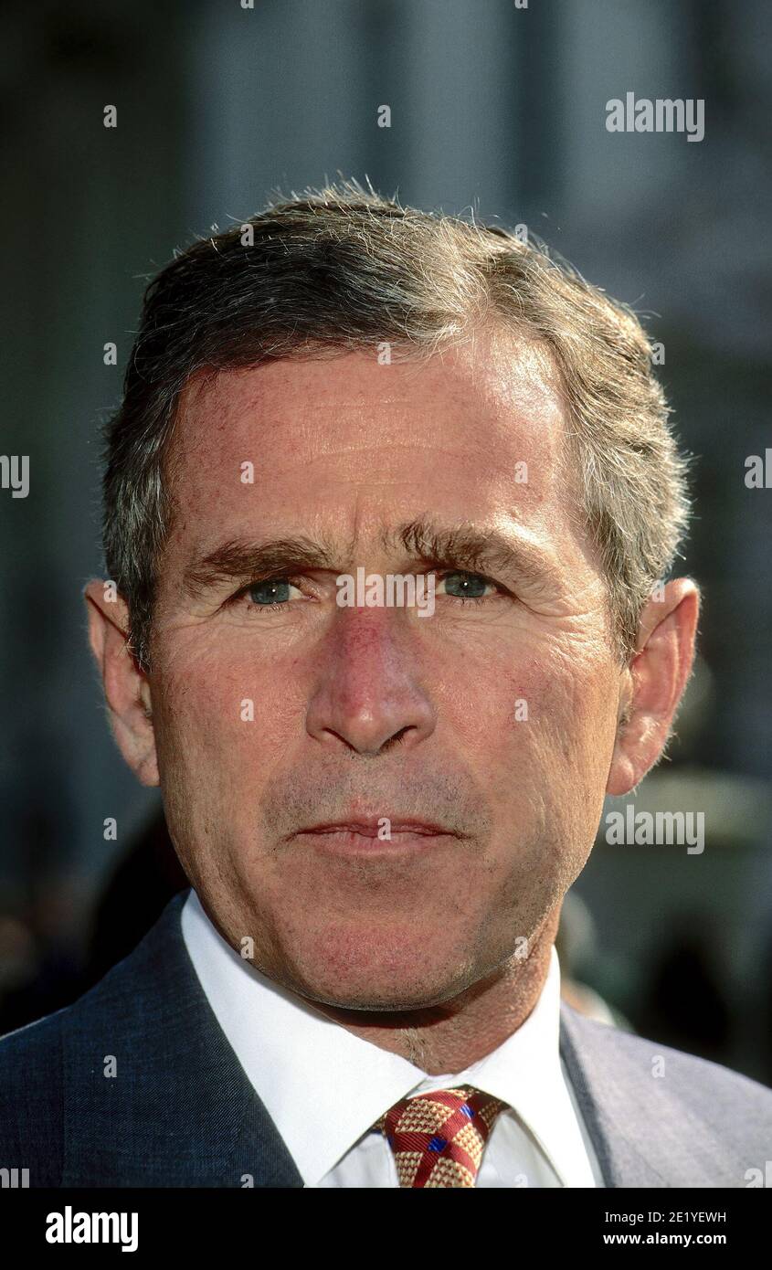 Washington DC USA, February 3,1997 Governor George W. Bush Republican from Texas talks with reporters in the West Wing driveway of the White House after attending the National Governors Association meeting with President William Clinton in the East Room of  the White House Stock Photo