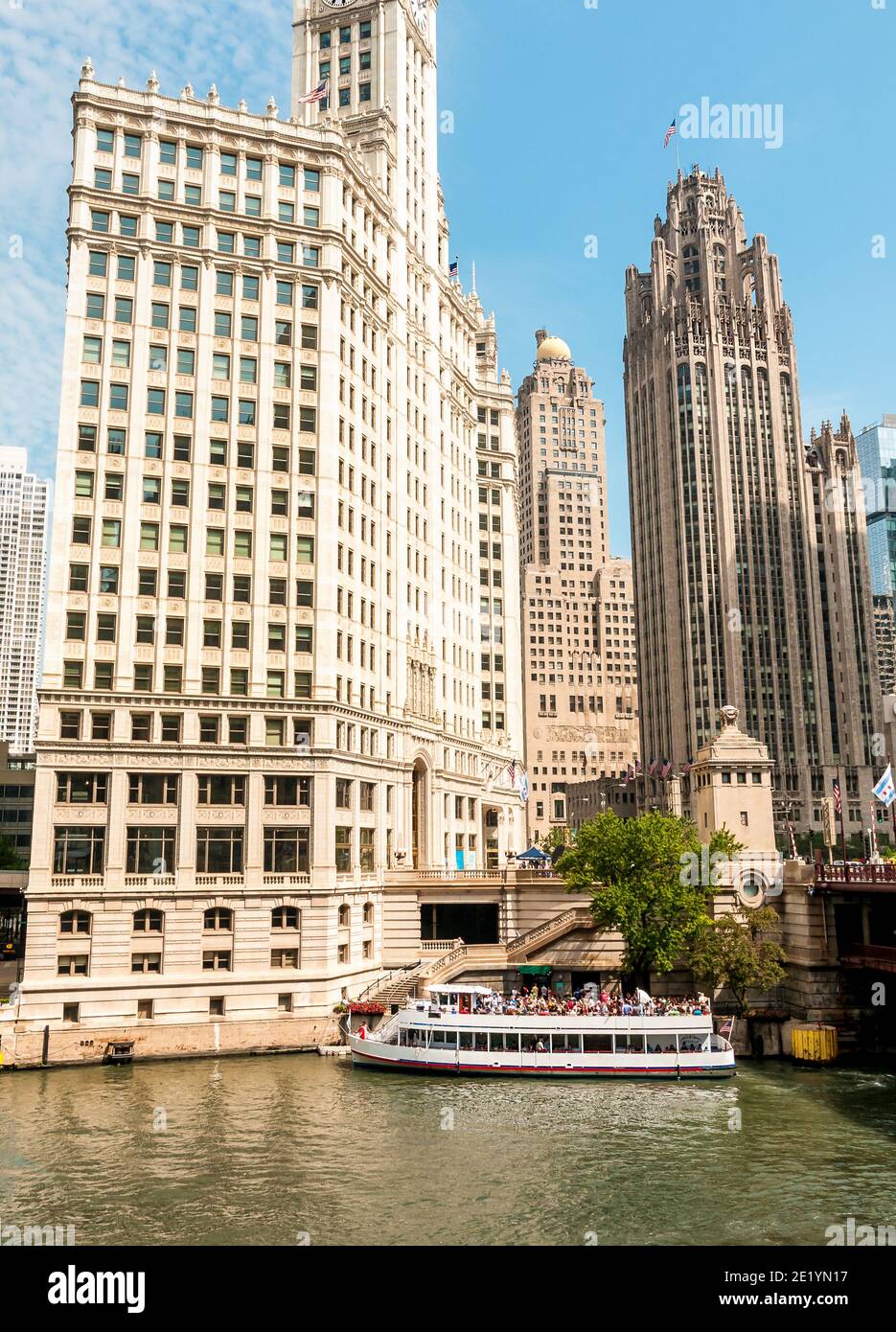 Wendella Boat Rides architectural tour the Chicago river in Chicago
