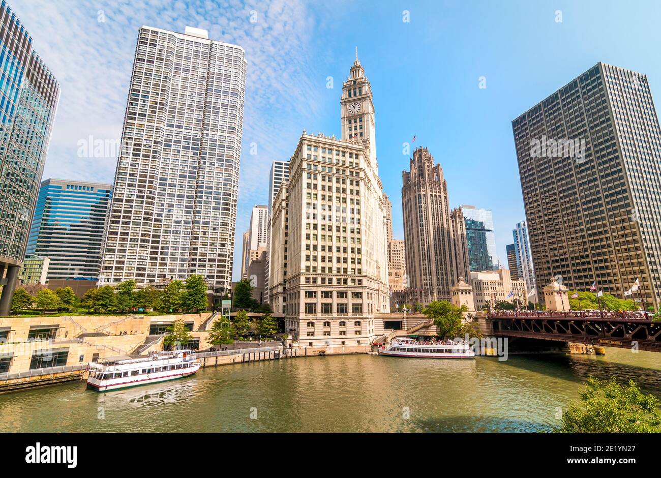 Wendella Boat Rides architectural tour the Chicago river in Chicago