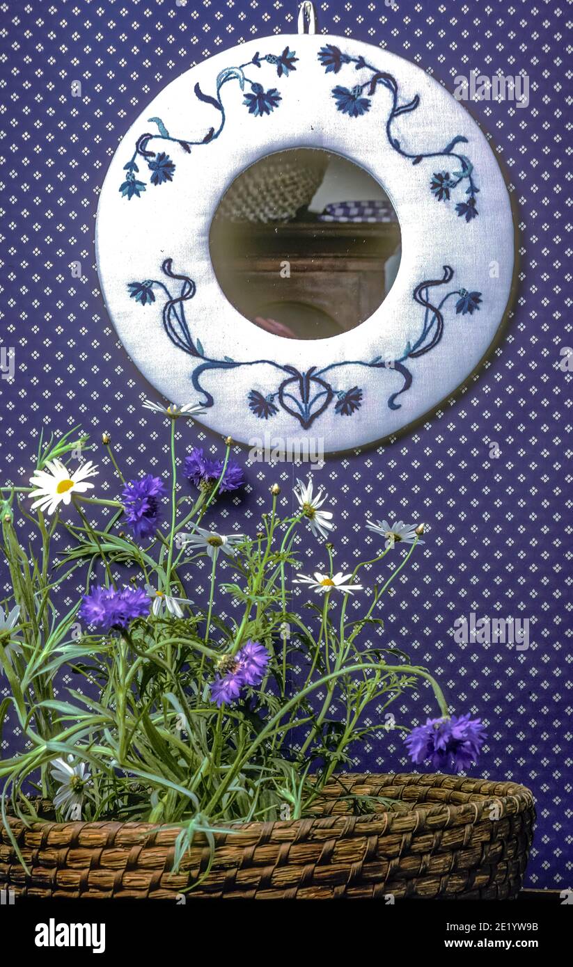 Early american crafts hi-res stock photography and images - Alamy