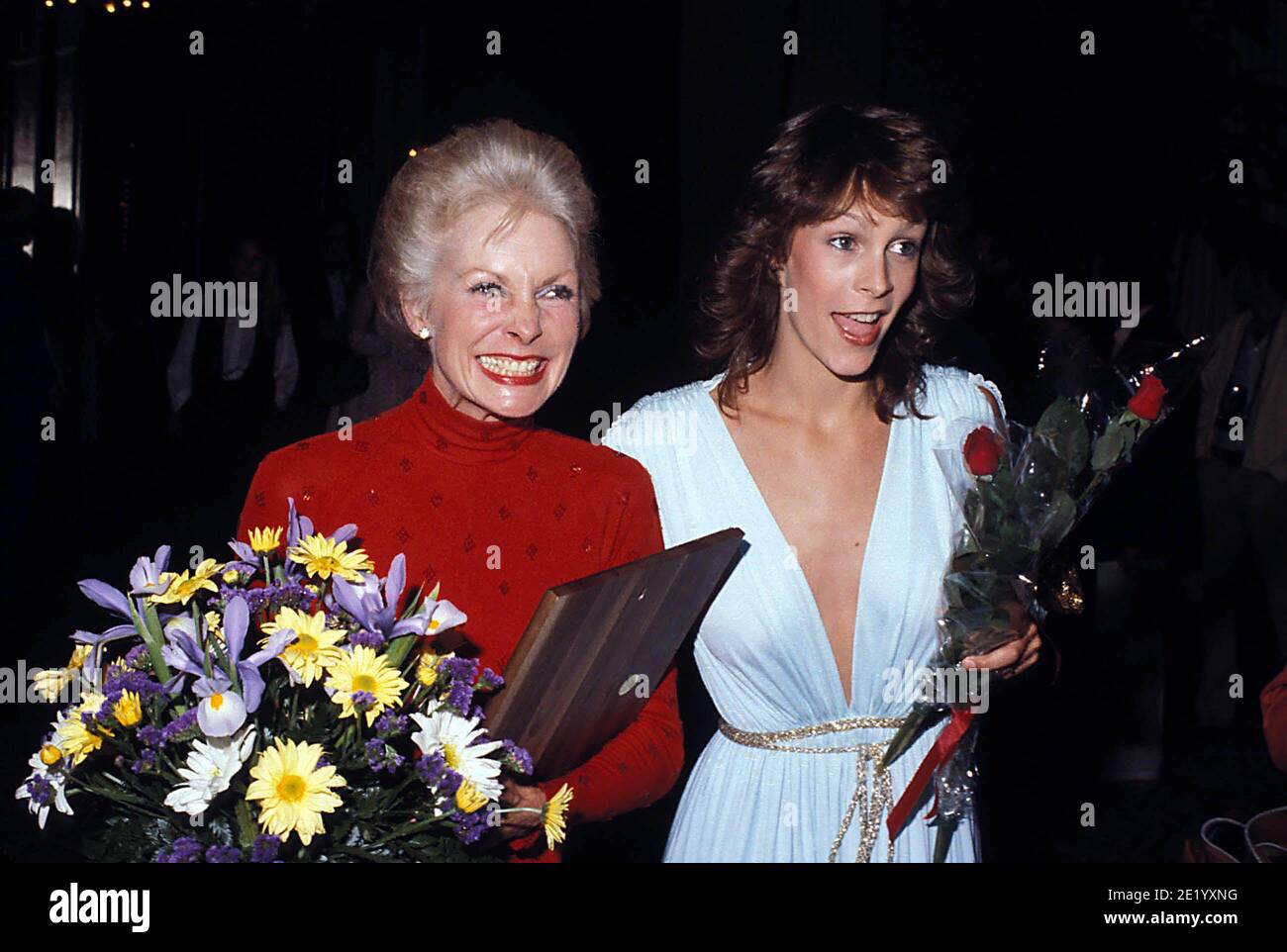R1101 . 1979 JANET LEIGH AND JAMIE LEE CURTIS Credit: Ralph Dominguez ...
