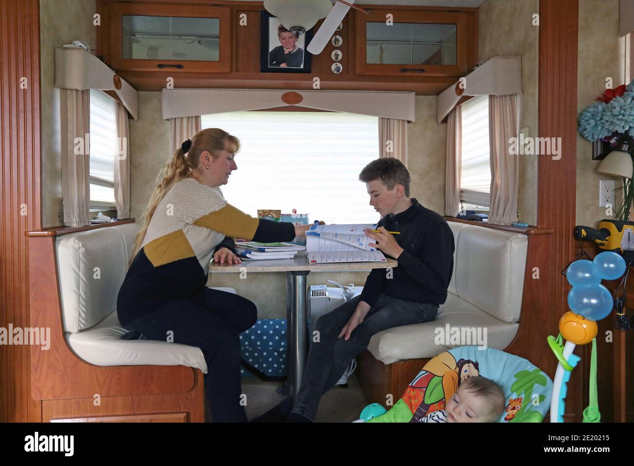 United Kingdom / Newport Pagnell /Pinders Circus / homeschooling in a caravan Stock Photo