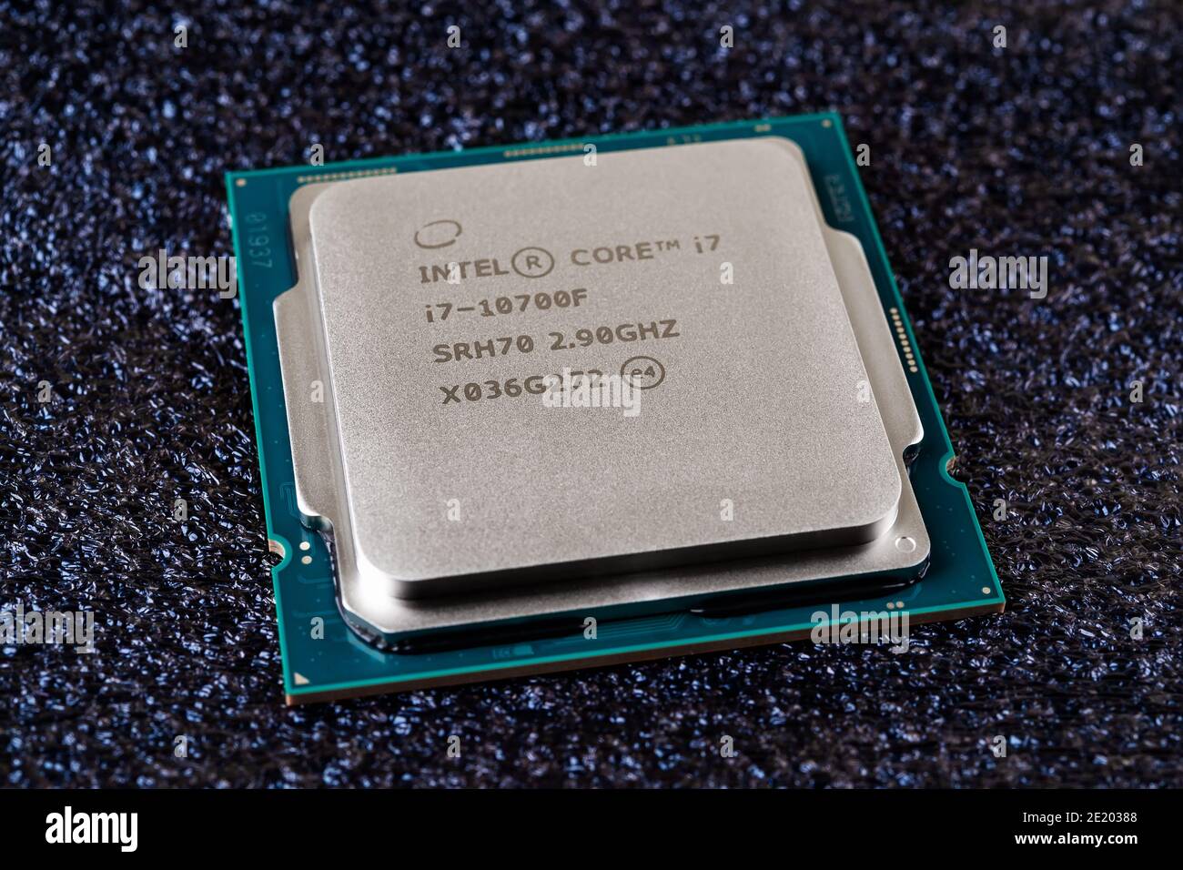 Varna, Bulgaria, January 06, 2021. Intel Core i7-10700F processor on a dark  background. 10th gen Intel CPU. Modern desktop computer hardware component  Stock Photo - Alamy