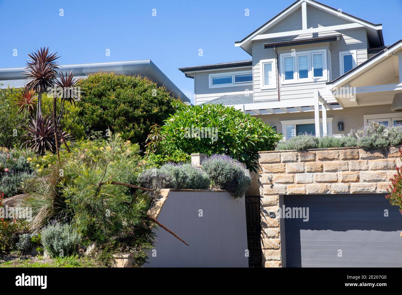 Australian large detached home in Avalon Beach Sydney with lush front