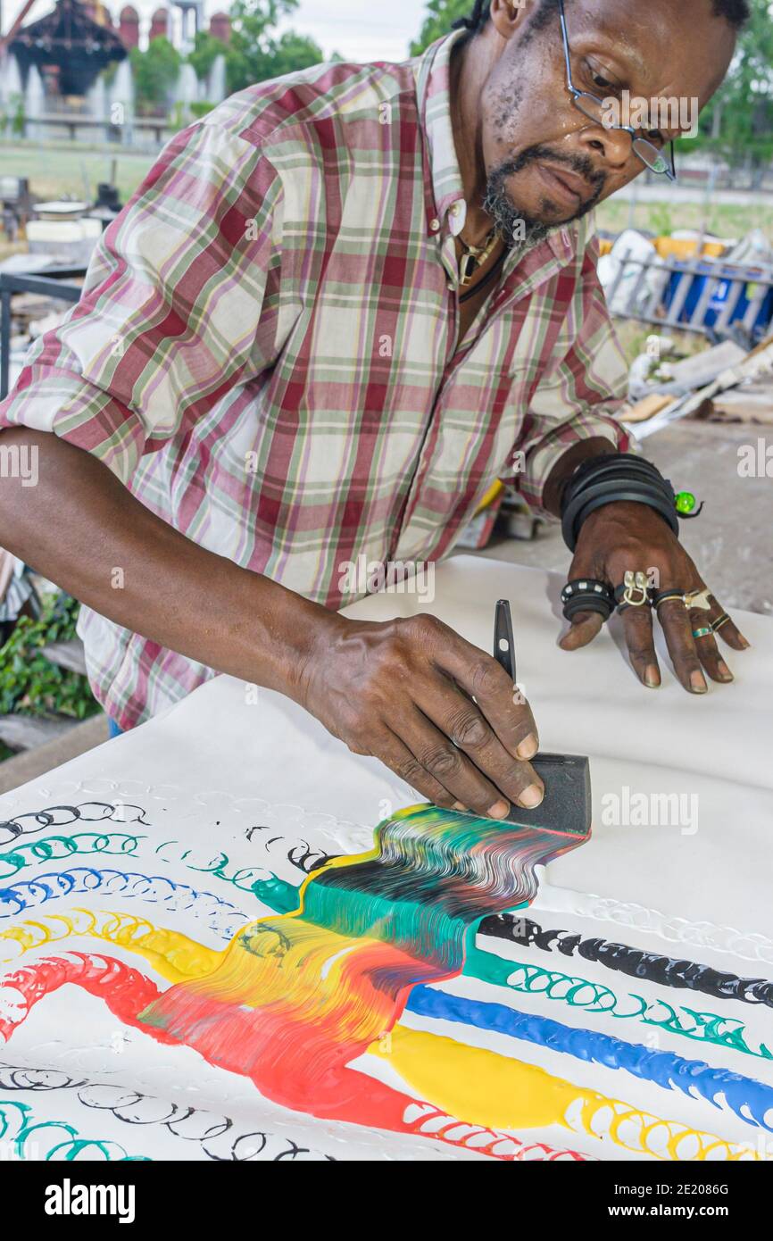 Alabama birmingham sloss historic furnace folk artist lonnie holley hi