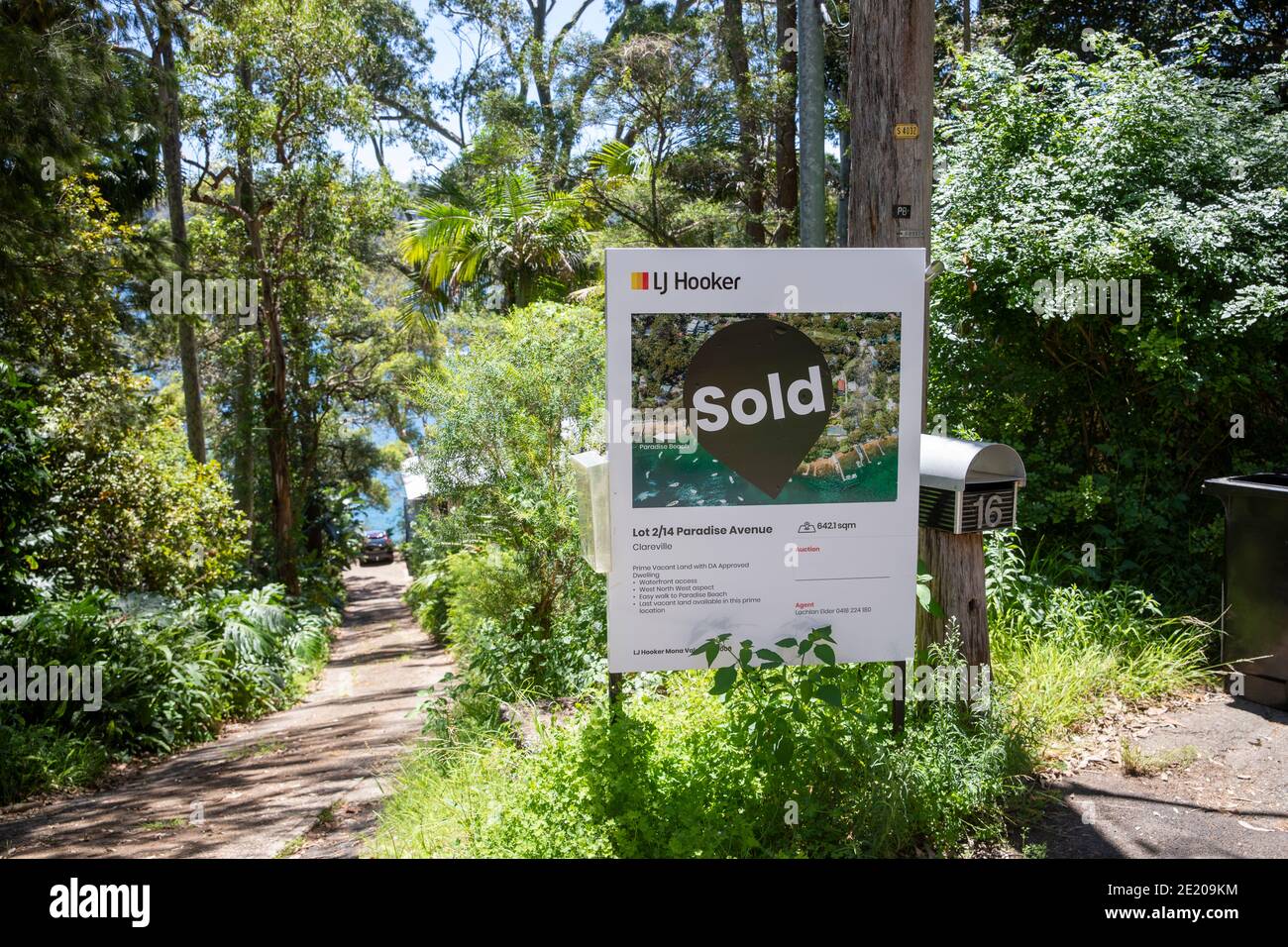 Sydney waterfront home in Avalon Beach sold by L J Hooker real estate agent,NSW,Australia Stock Photo