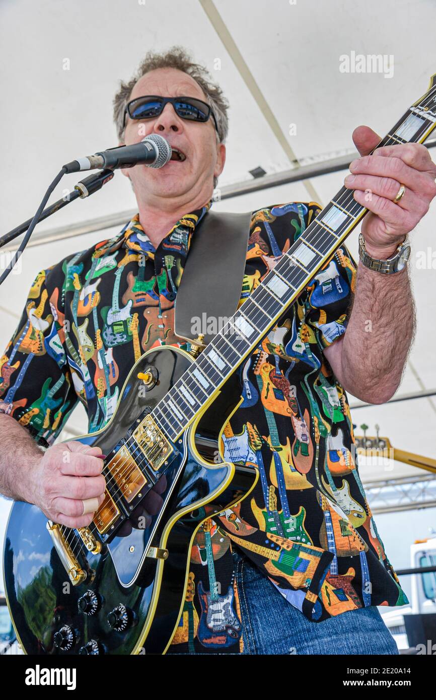 Alabama Spanish Fort 5 Rivers Alabama Delta Resource Center centre,Delta Blues Festival Catfish Flats band singer singing playing guitar,man performin Stock Photo