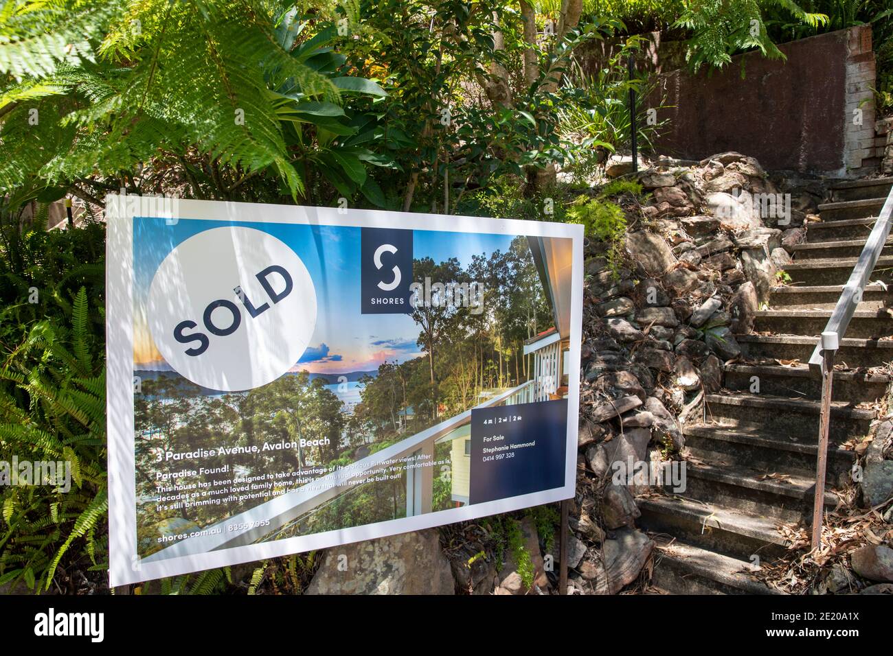 House sold in Avalon Beach Sydney, with real estate agents board