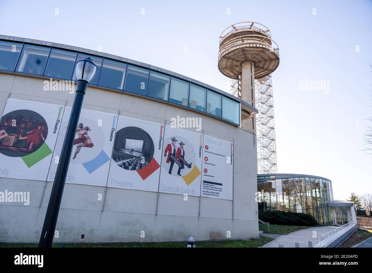 New York, United States. 10th Jan, 2021. A view of the Queens Theatre in Corona Flashing Park future site of the NYC Health Department Vaccine Hub in Queens. People over 75, education workers, the police and firefighters, public transit and safety workers are eligible to get vaccines as group 1B. Group 1A includes healthcare workers. More than 600 people registered to get vaccinated at this location on the first day. Credit: SOPA Images Limited/Alamy Live News Stock Photo