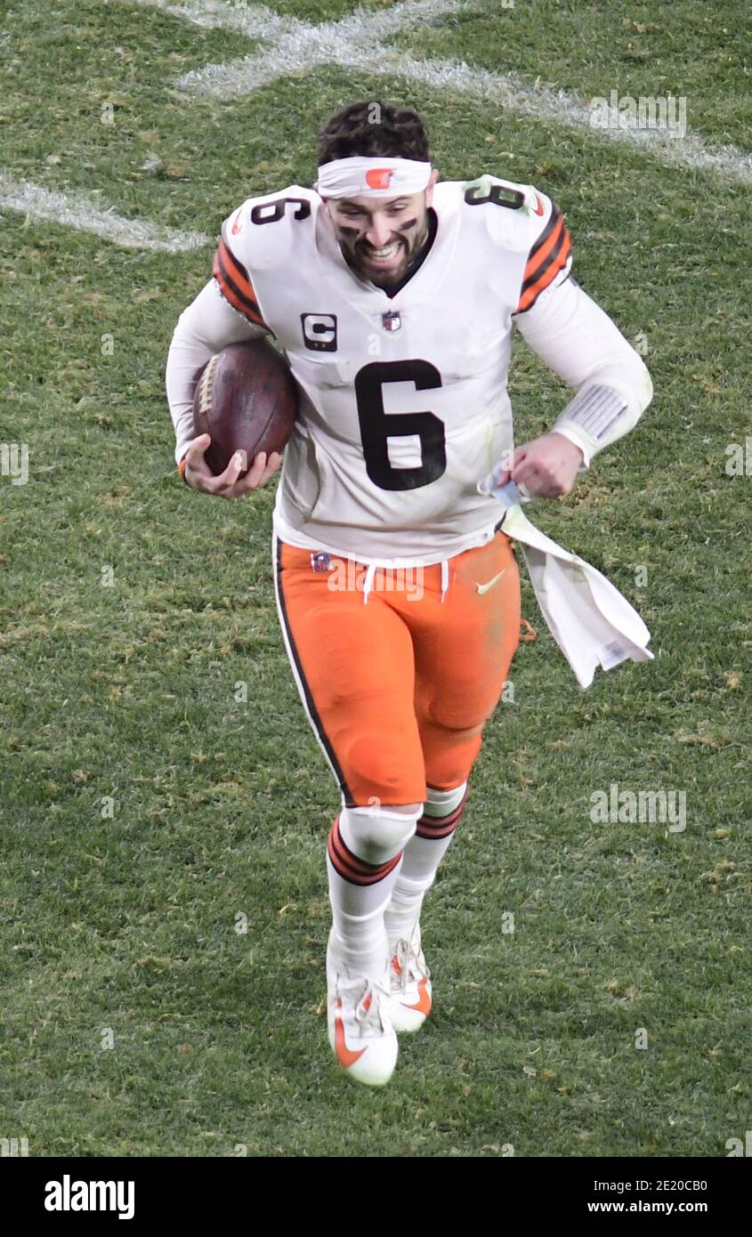 Cleveland Browns quarterback Baker Mayfield (6) throws a pass against the  Seattle Seahawks during an NFL football game, Sunday, Oct. 13, 2019, in  Cleveland. (Jeff Haynes/AP Images for Panini Stock Photo - Alamy