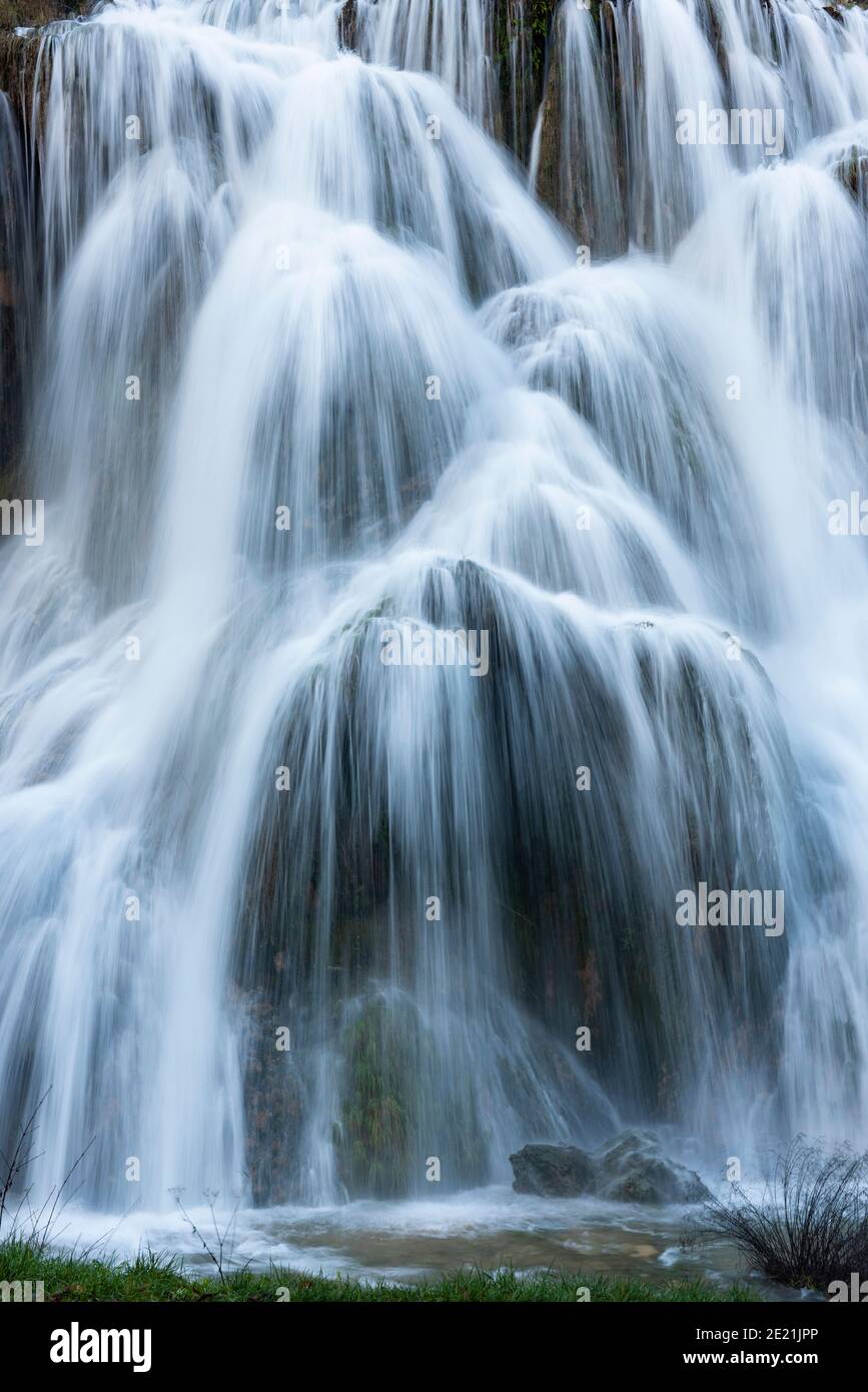 Baume-les-Messieurs (central-eastern France): the “cascade des Tufs” waterfall Stock Photo