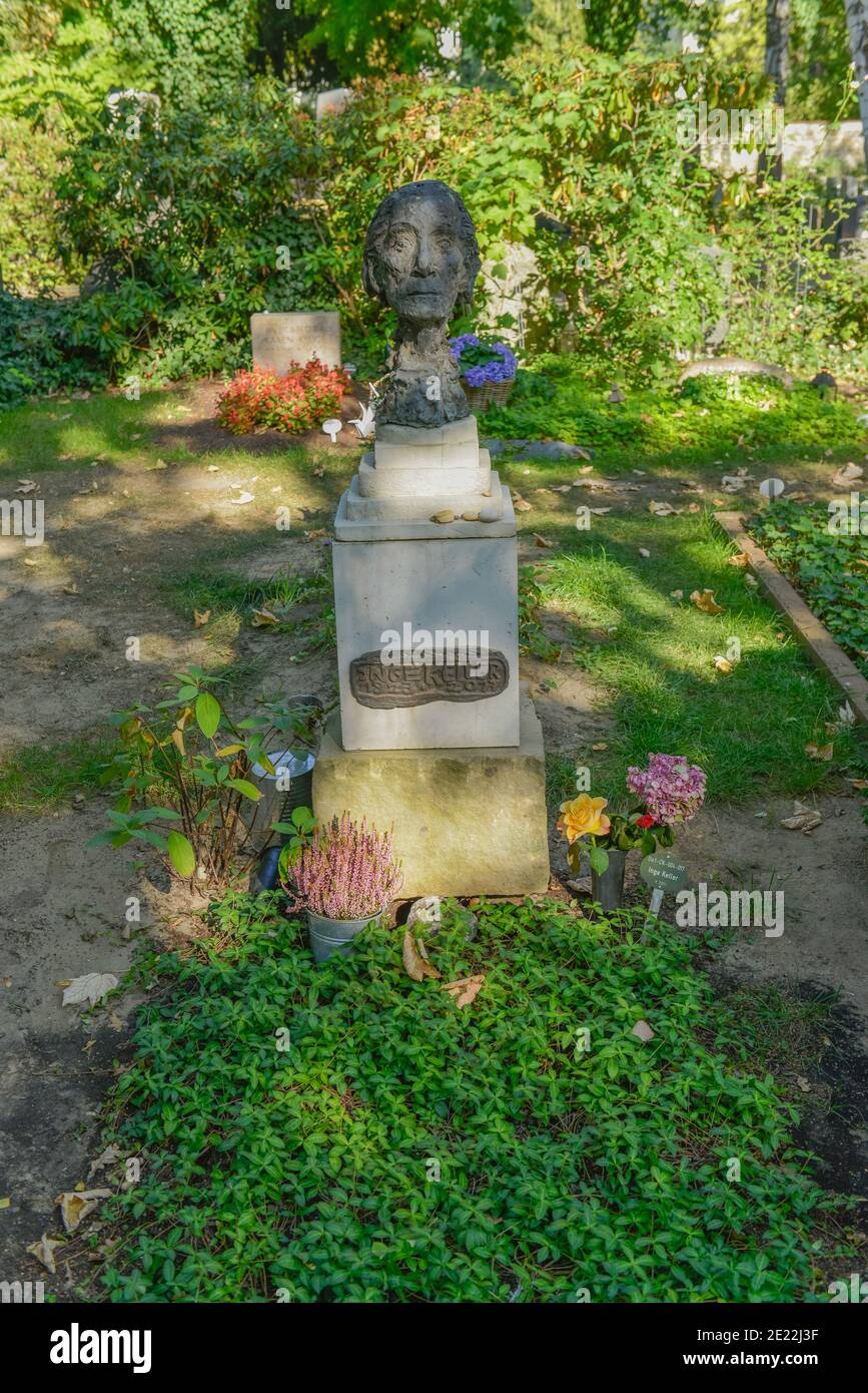 Grab, Inge Keller, Dorotheenstaedtischer Friedhof, Chausseestrasse, Mitte, Berlin, Deutschland Stock Photo