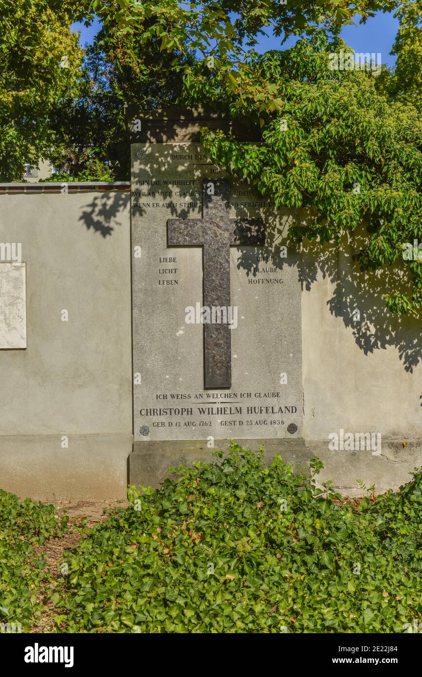 Grab, Christoph Wilhelm Hufeland, Dorotheenstaedtischer Friedhof, Chausseestrasse, Mitte, Berlin, Deutschland Stock Photo